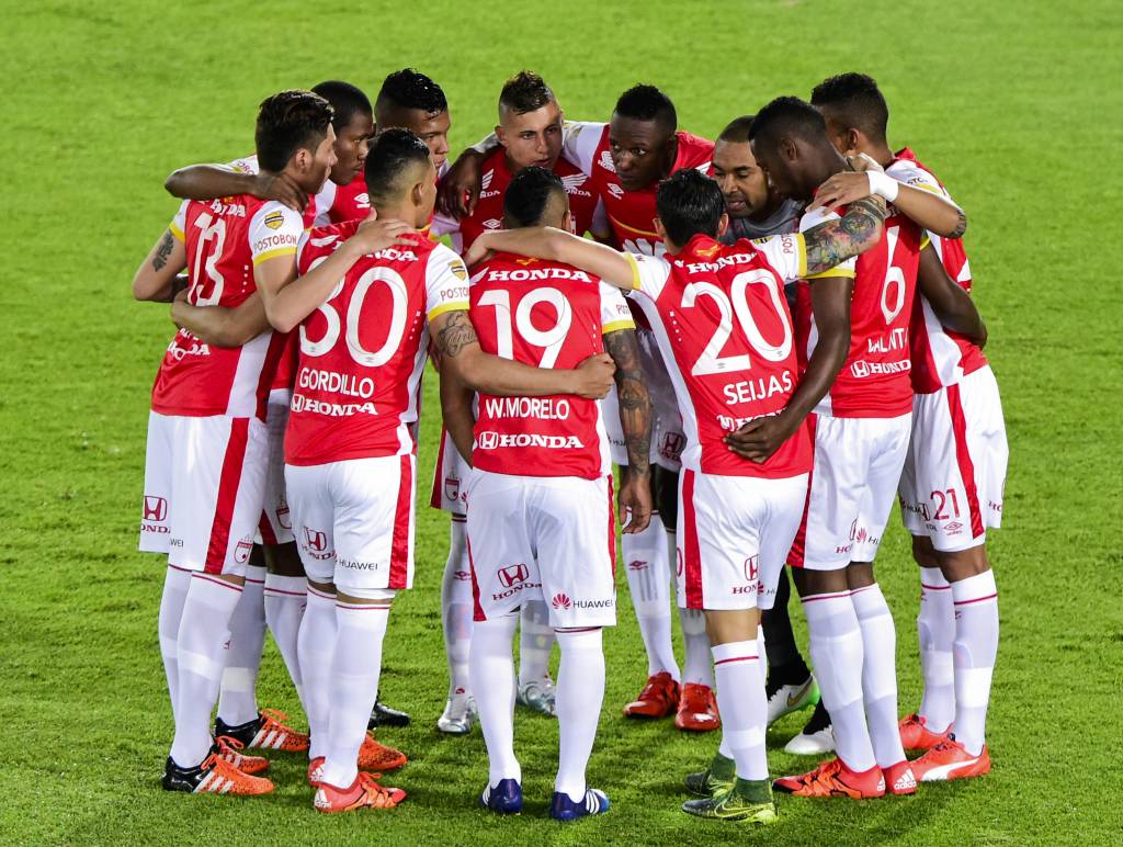 Com dois empates, o Santa Fe deixou o Luqueño pelo caminho e avançou à final (foto: Guillermo Muñoz/AFP)