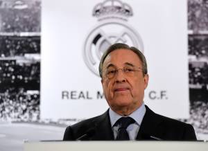 O Real Madrid, de Florentino Pérez, conseguiu a suspensão da punição imposta pela Fifa (Foto:Javier Soriano/AFP)