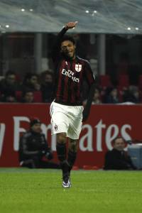 Luiz Adriano fez o gol que fechou a goleada do Milan (foto: Olivier Morin/AFP)