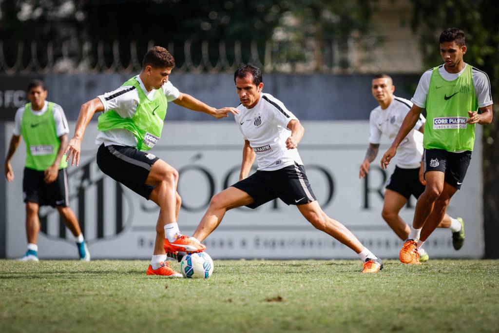 Assim como Ledesma, outros reservas do Peixe irão a campo neste domingo (Foto: Ricardo Saibun)