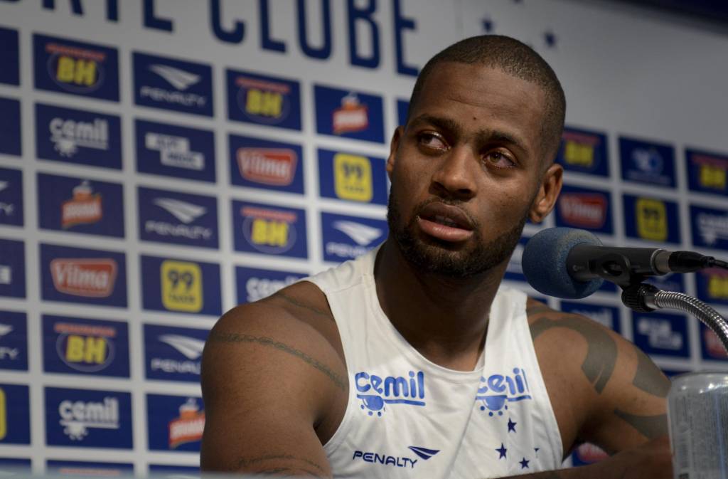 Dedé se lesionou ainda em novembro de 2014, em partida diante do Santos (foto: Washington Alves/Light Press/Cruzeiro)