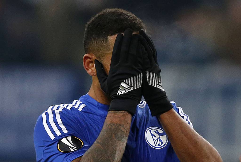 O Schalke deixou o triunfo escapar nos minutos finais da partida (foto: NORBERT SCHMIDT / AFP)