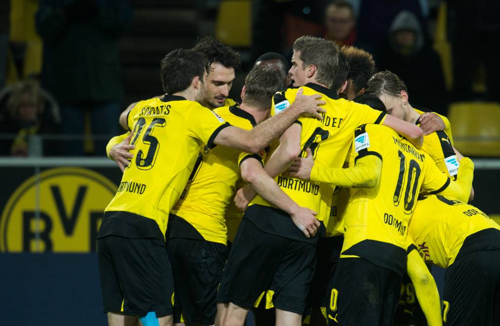 Mais cedo neste domingo, o Borussia Dortmund goleou o Stuttgart (foto: BERND THISSEN / DPA / AFP)