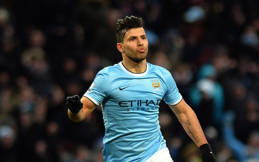Atacante vê força da Liga Inglesa como grande atrativo para os melhores treinadores (Foto: AFP)