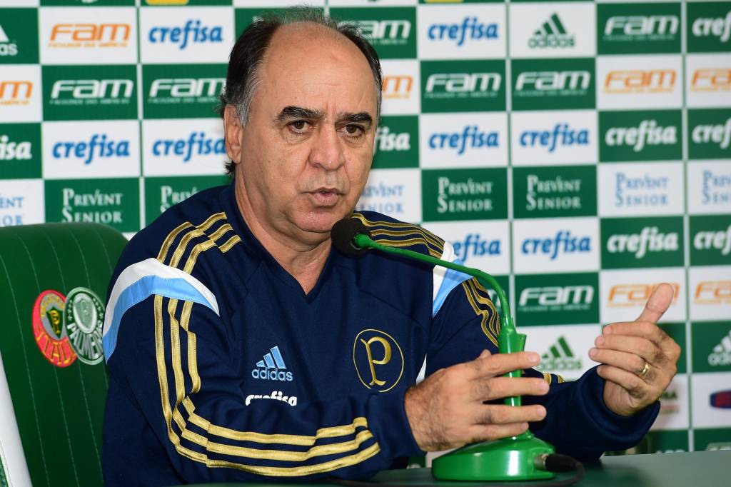 Marcelo Oliveira disse que o jovem João Pedro substituirá Lucas na lateral direita do Palmeiras (Foto: Djalma Vassão/Gazeta Press)
