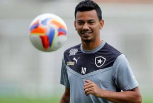 Volante Rodrigo Lindoso se mostrou otimista com o Botafogo em 2016 (foto: Divulgação)