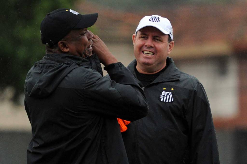 Ao lado de Serginho Chulapa, Marecelo Fernandes assumiu o time após a saída de Enderson Moreira (Foto: Ivan Storti)