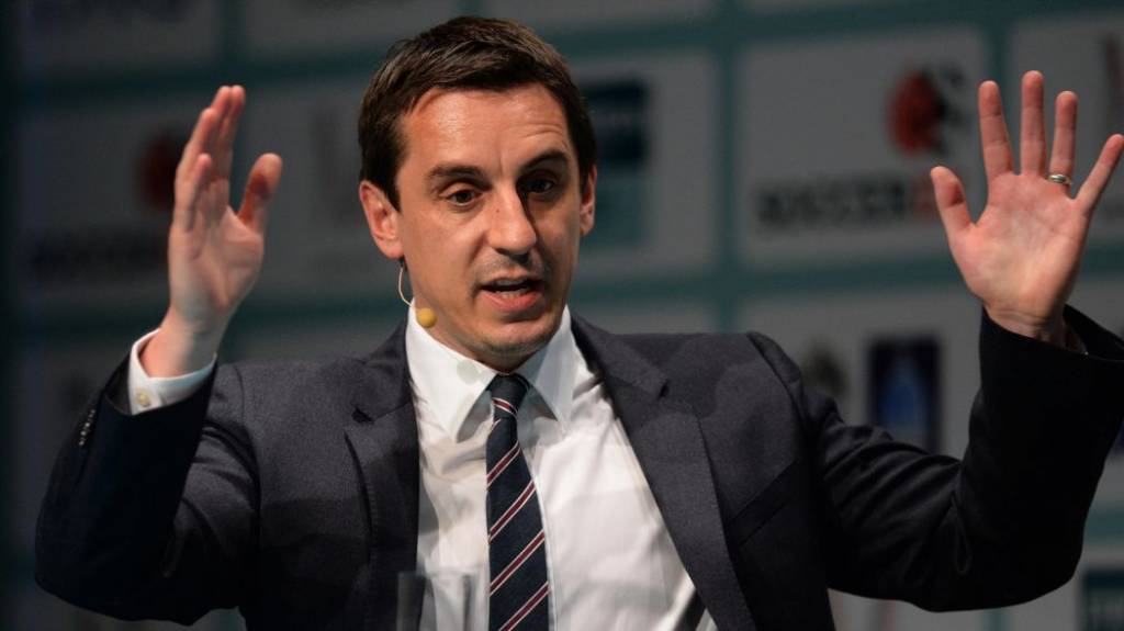 Gary Neville chegou ao Valencia em dezembro (Foto: AFP)