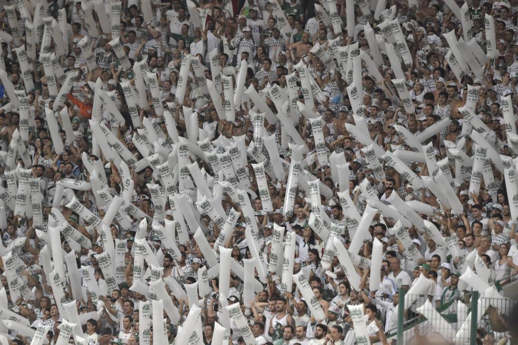 Torcida cantou e vibrou com a conquista da Copa do Brasil no novo Palestra Itália (foto: Fernando Dantas/Gazeta Press)