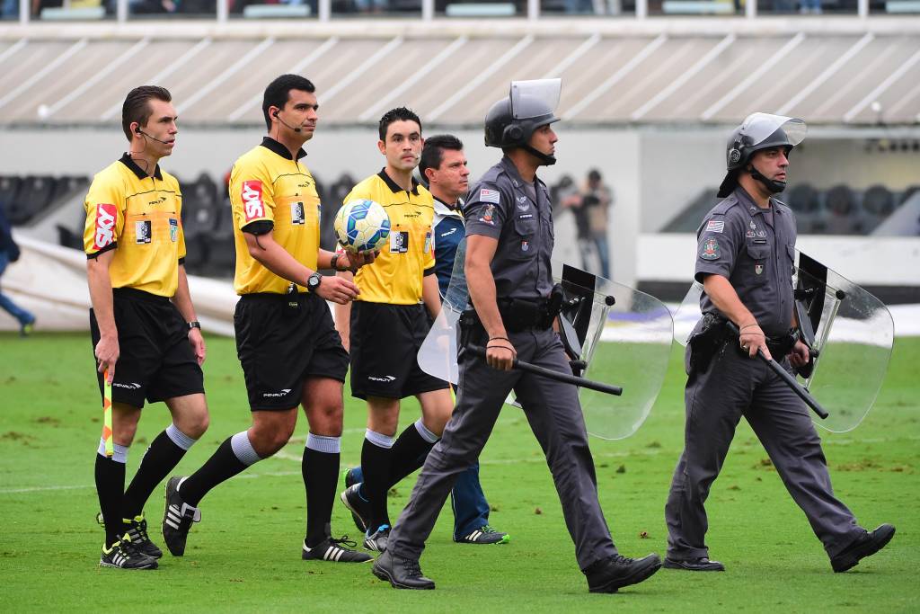 Arbitragem receberá orientações especiais para partidas da última rodada do Brasileirão (Foto: Sergio Barzaghi/Gazeta Press)
