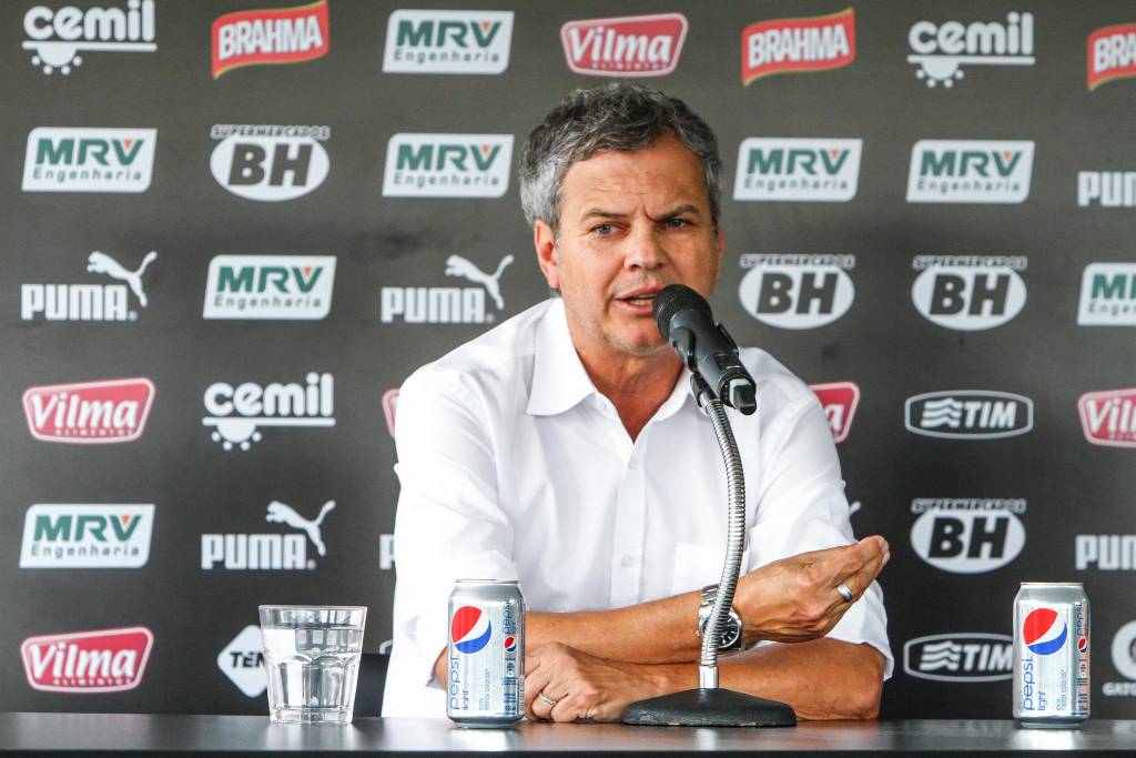 Apesar do cargO de coordenador técnico, preparador física seguirá trabalhando no campo (Bruno Cantini/CAM)