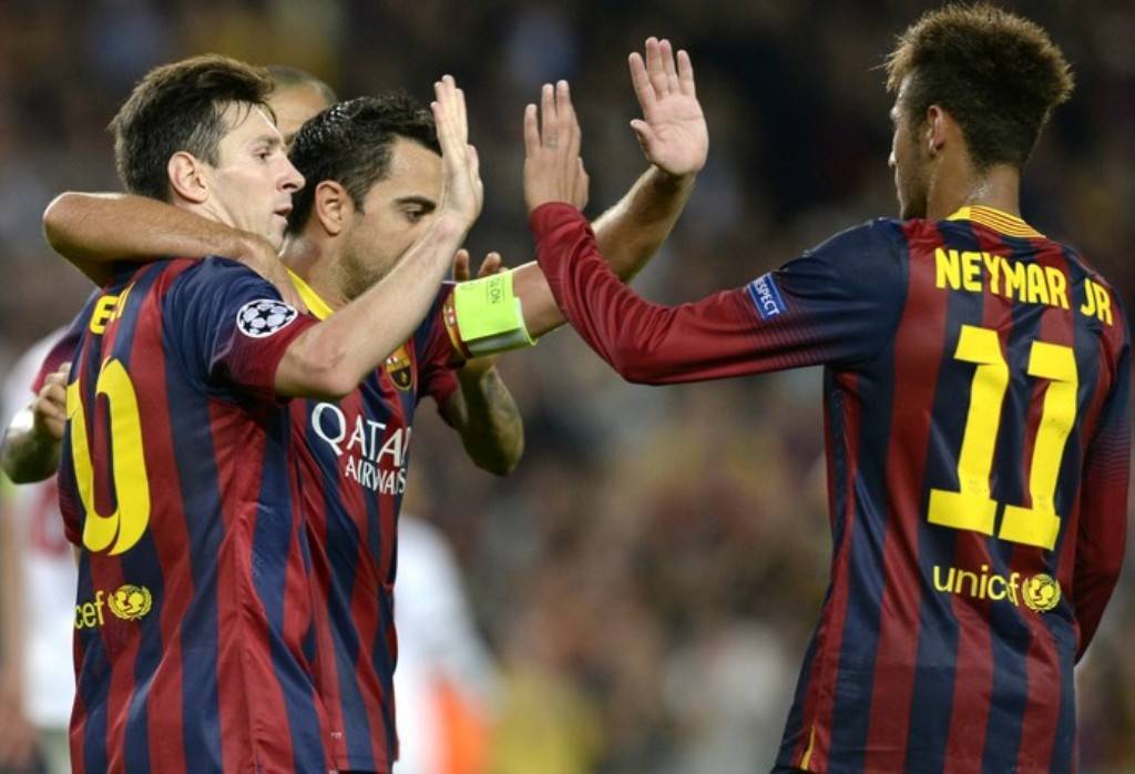 Para Xavi, Messi "domina completamente" o jogo, merece Bola de Ouro e Neymar está um pouco abaixo (foto: AFP)