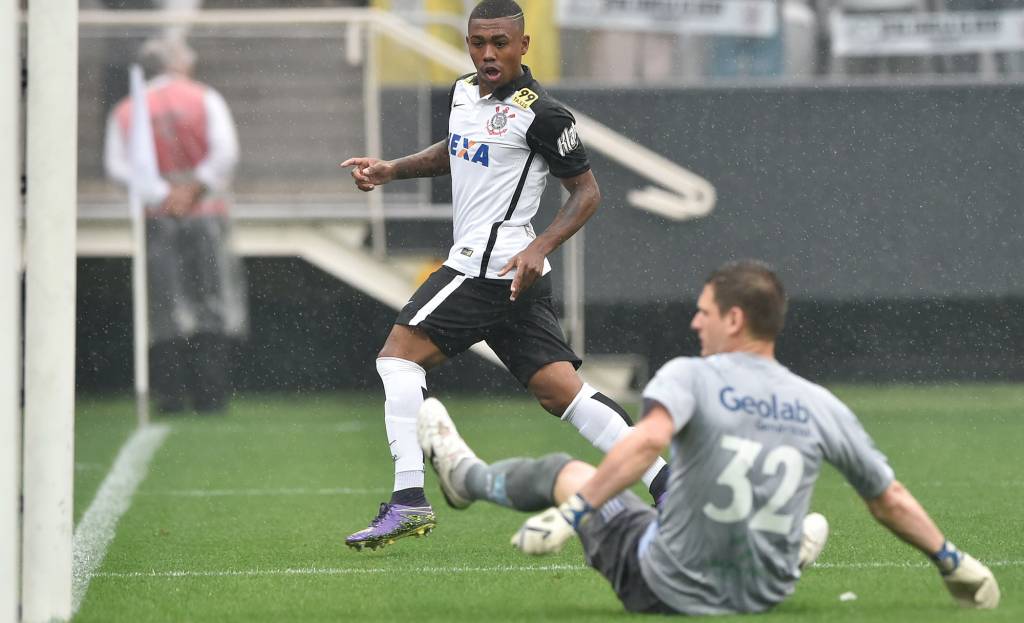 Malcom aperece em nono na lista (Foto: Fernando Dantas/Gazeta Press)