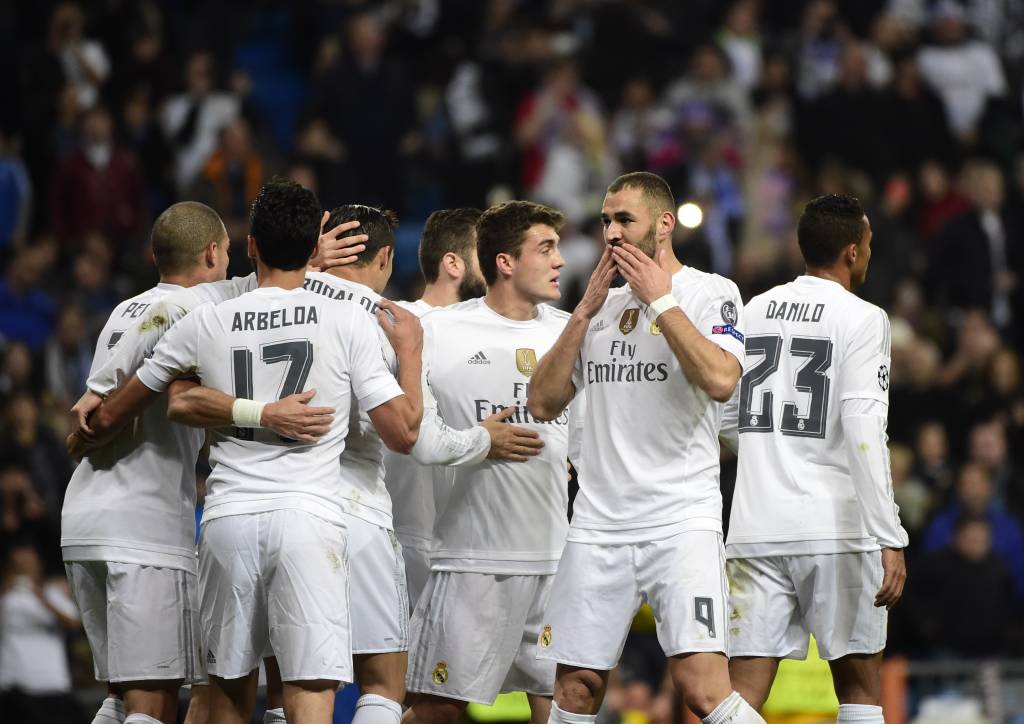 Benzema superou recentes problemas pessoais e também brilhou ao fazer três (foto: Pierre-Philippe Marcou/AFP)