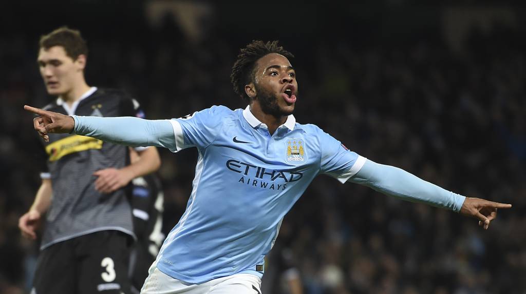 Sterling marcou dois gols no triunfo do Manchester City sobre o Borussia Monchengladbach (Foto: Paul Ellis/AFP)