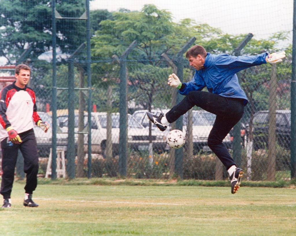 Rogério Ceni assumiu a titularidade do São Paulo em 1997, após Zetti deixar o clube (Foto: Acervo/Gazeta Press)