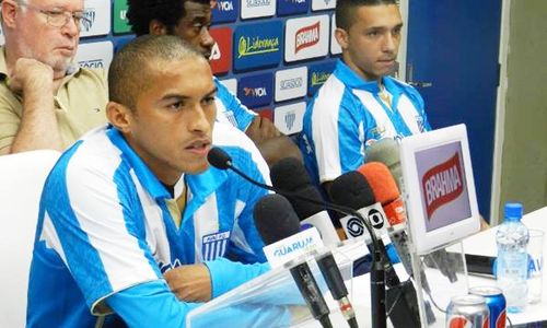 Nino Paraíba disputou 51 partidas em 2015 (Foto: Divulgação)