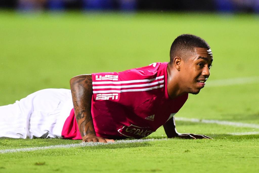 A revelação alvinegra pretende começar o ano no clube, mas observa as propostas (foto: Sergio Barzaghi/Gazeta Press)