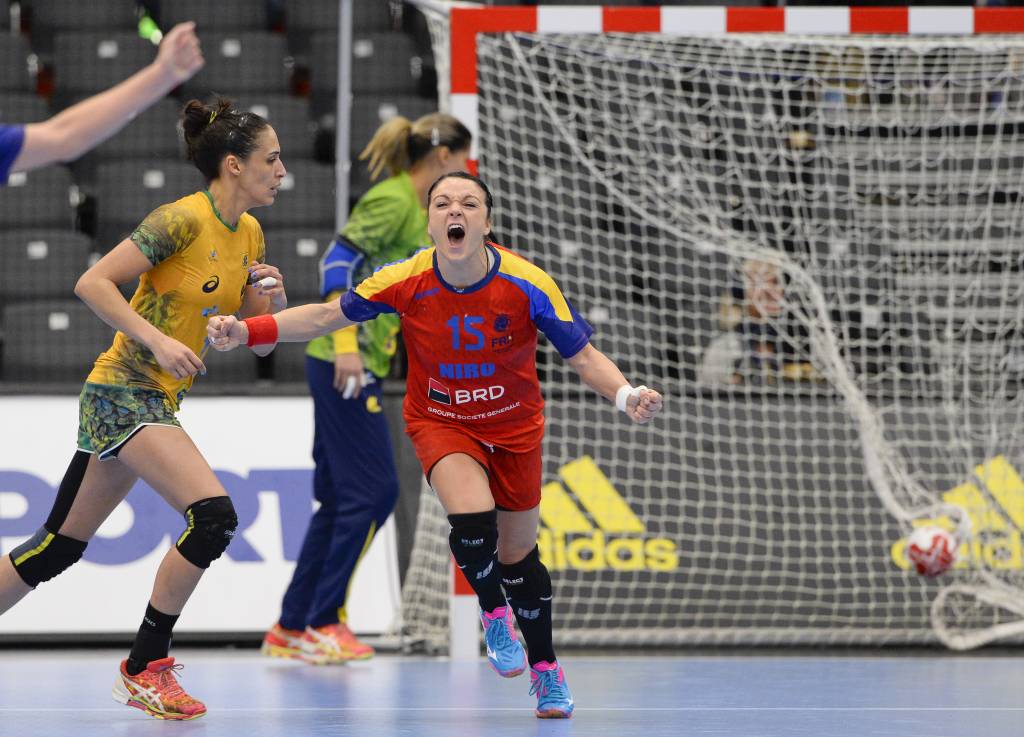 Romênia está classificada para as quartas de final do Mundial de Handebol (Foto: Jonathan Nackstrand/AFP)