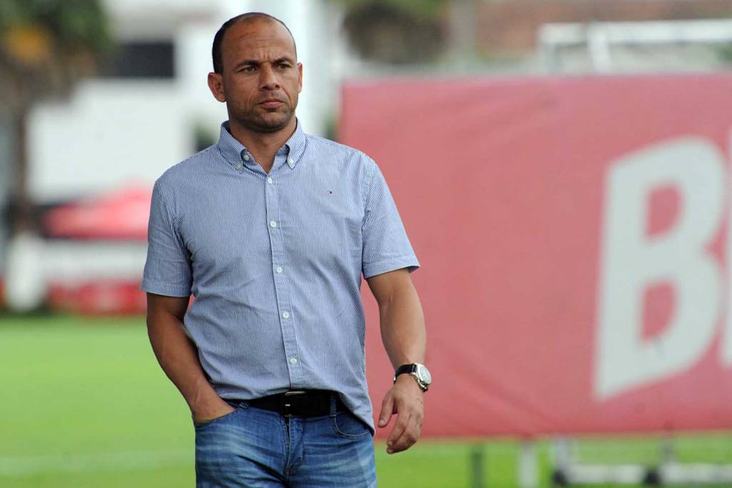 Ídolo, Léo não teme perder o respeito do torcedor santista virando dirigente (Foto: Ivan Storti)
