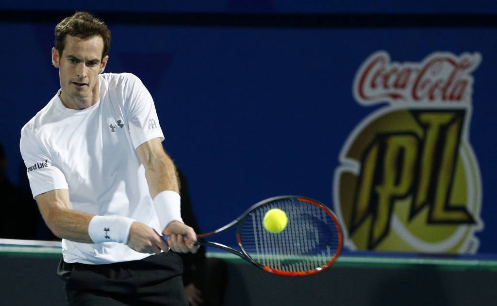 Andy Murray venceu o suíço Roger Federerem duas oportunidades na tarde desta terça-feira (Foto: KARIM SAHIB/AFP)