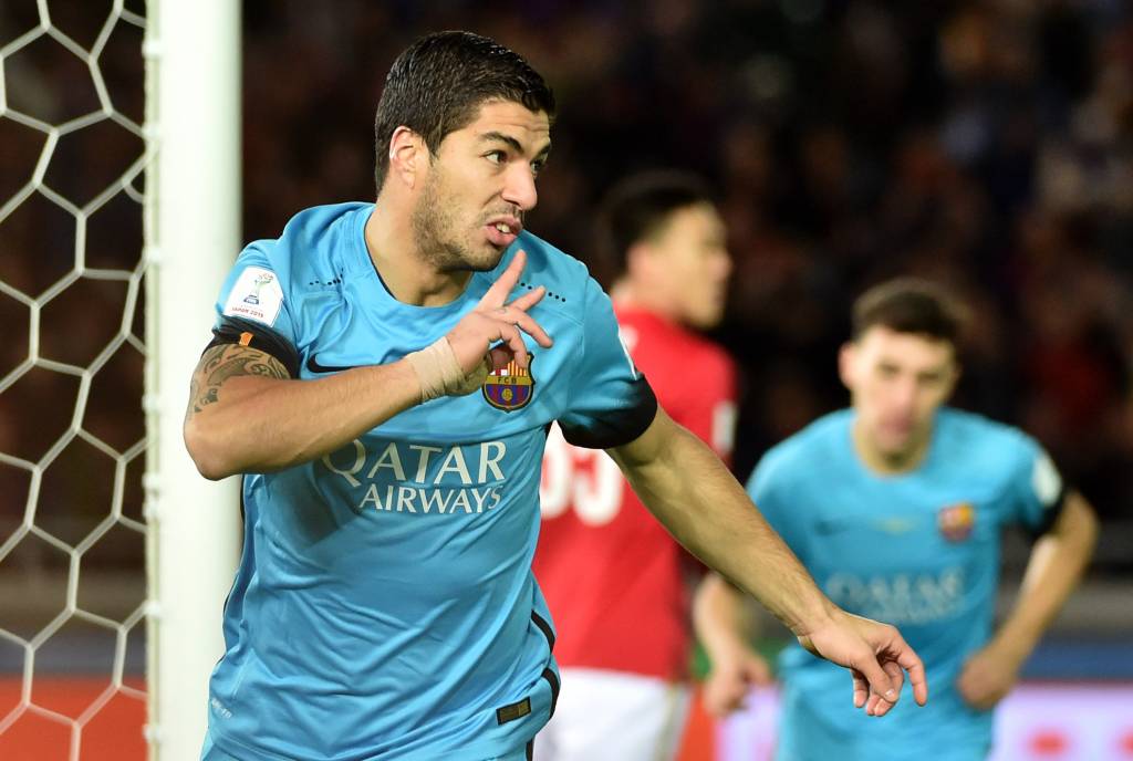 Luis Suárez foi o grande nome da vitória do Barcelona sobre o Guangzhou Evergrande (Foto: Kazuhiro Nogi/AFP)