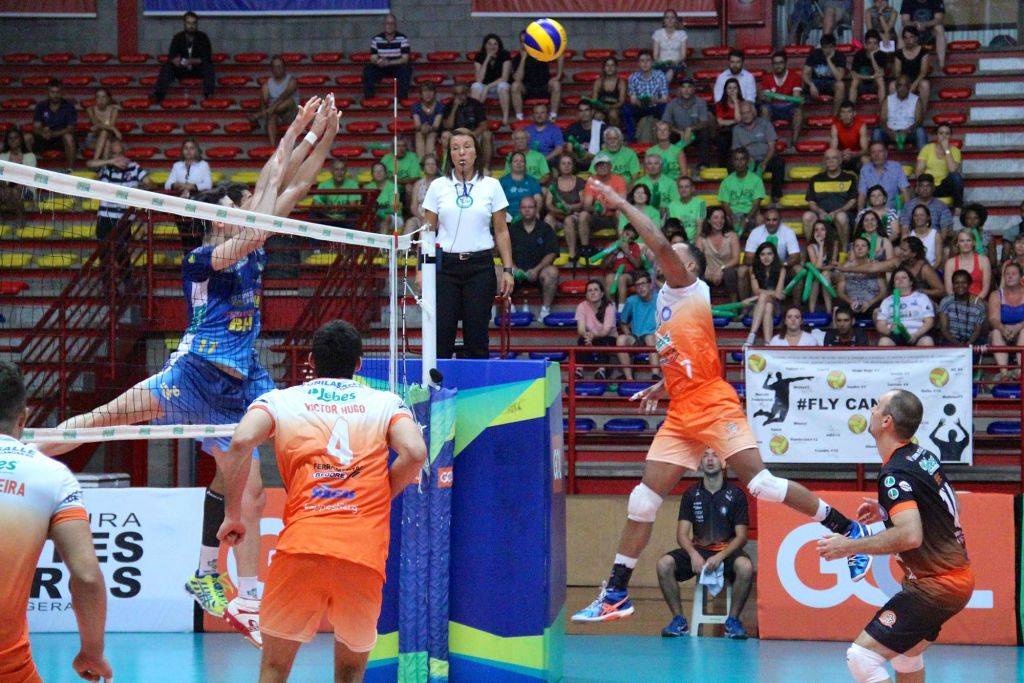 A equipe do Canoas venceu a primeira em casa na atual temporada da Superliga (foto: Matheus Beck / Vôlei Canoas)