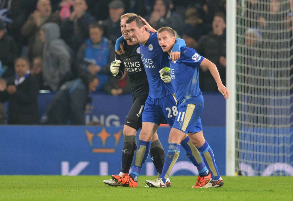 Surpresa do Inglês, Leicester comanda ponta e pode ser isolar na liderança (Foto: Paul Ellis/AFP)