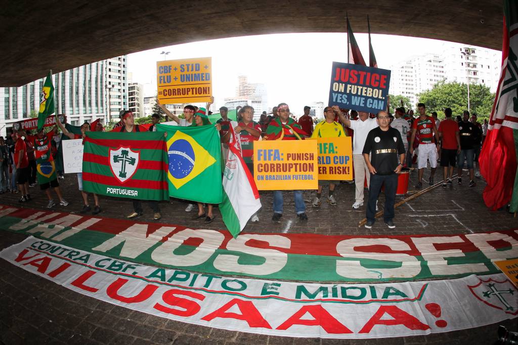 Rebaixamento da Portuguesa decidido pelo STJD revoltou os torcedores (foto: Fernando Dantas/Gazeta Press)