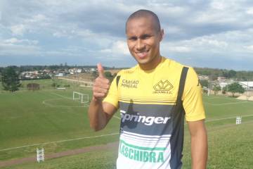 Jonas estava sem clube após ser dispensado pelo Criciúma, em novembro (Fernando Ribeiro/Criciúma)