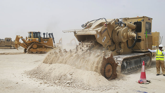 Relatório aponta que ao menos 7 mil trabalhadores morrerão em obras para Catar 2022 (Foto: AFP)