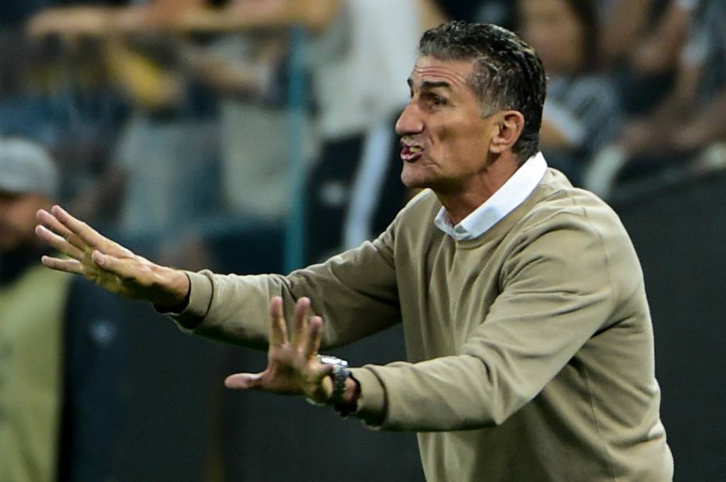 Edgardo Bauza tem dois títulos de Libertadores na carreira: um pelo San Lorenzo, em 2014, e outro pela LDU, em 2008 (Foto: Djalma Vassão/Gazeta Press)
