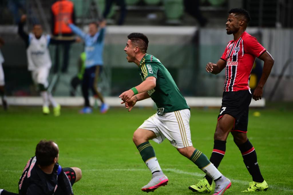 A goleada por 4 a 0 sobre o São Paulo foi um dos pontos altos do time no Brasileiro (Foto: Djalma Vassão/Gazeta Press)