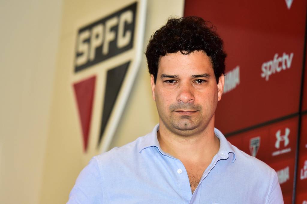 Gustavo Vieira de Oliveira aguarda conversa de Leco com Bauza para ir atrás do ídolo uruguaio (Foto: Fernando Dantas/Gazeta Press)