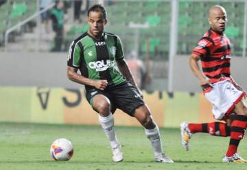 Pelo América-MG, Mancini disputou 58 partidas, marcou 15 gols e distribuiu 11 assistências (Carlos Cruz/AFC)