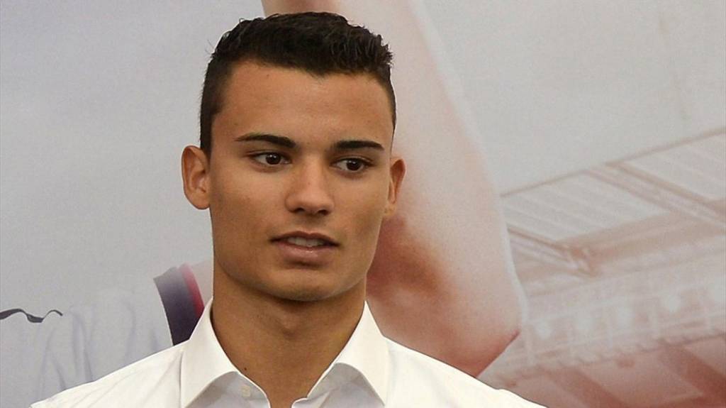 Mercedes não irá investir para colocar o reserva Wehrlein entre os titulares da Manor (foto: AFP)