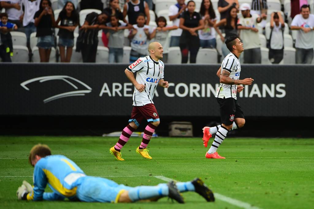 Ano começou com festa para o Corinthian-Casuals, que inspirou a fundação do Corinthians (foto: Sergio Barzaghi/Gazeta Press)