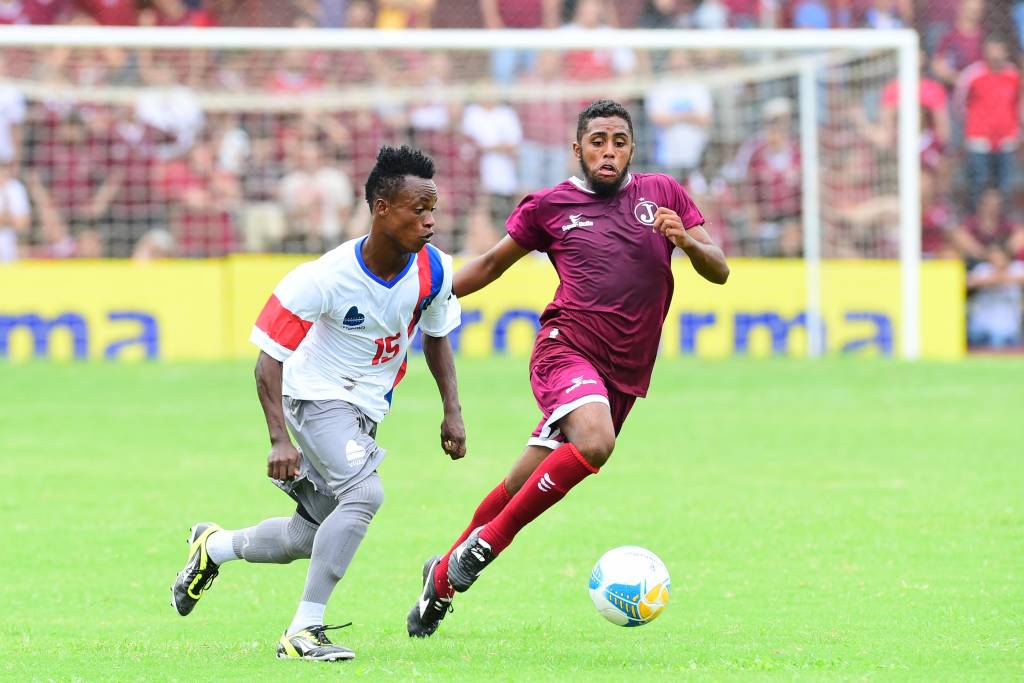 O Juventus venceu o Pérolas Negras, do Haiti, por 2 a 1, na Rua Javari (Foto: Sergio Barzaghi/Gazeta Press)