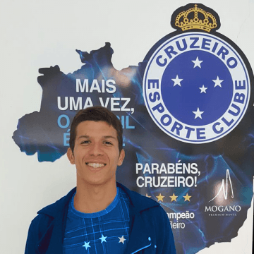 Meia de 20 anos assinará contrato de empréstimo por 18 meses com a Raposa (Cruzeiro/Divulgação)