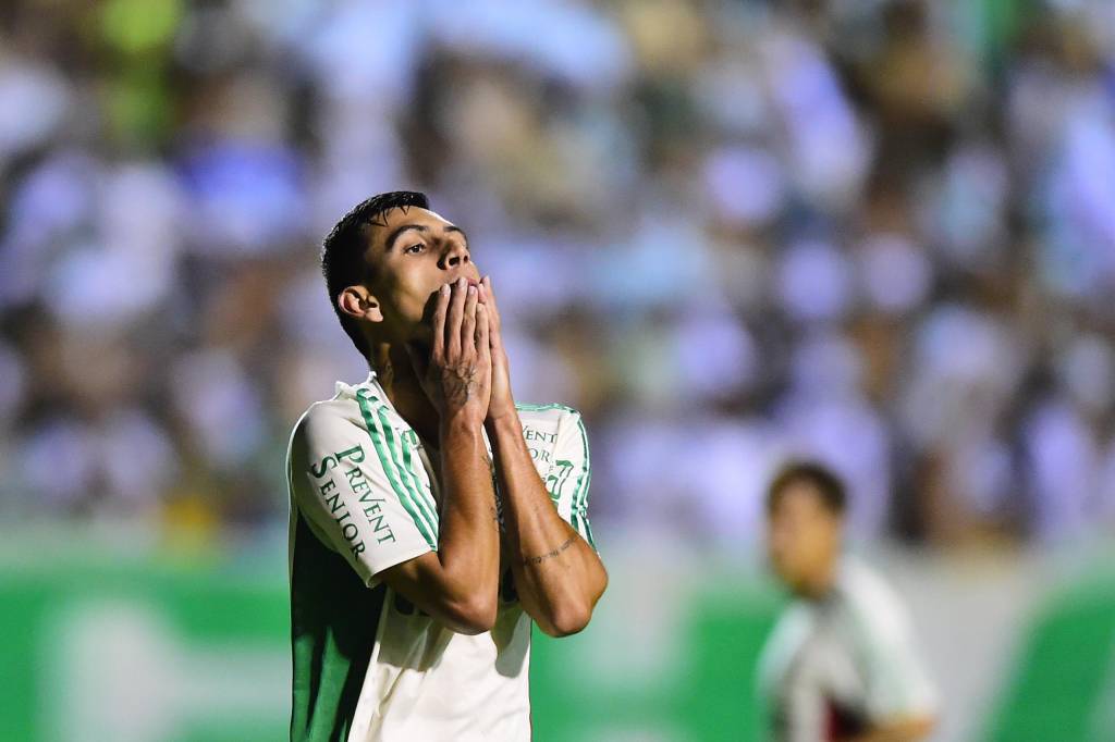 Os jogadores do Palmeiras (de branco) e do Estanciano durante partida válida pela segunda rodada do grupo 25 da Copa São Paulo de Juniores 2016.