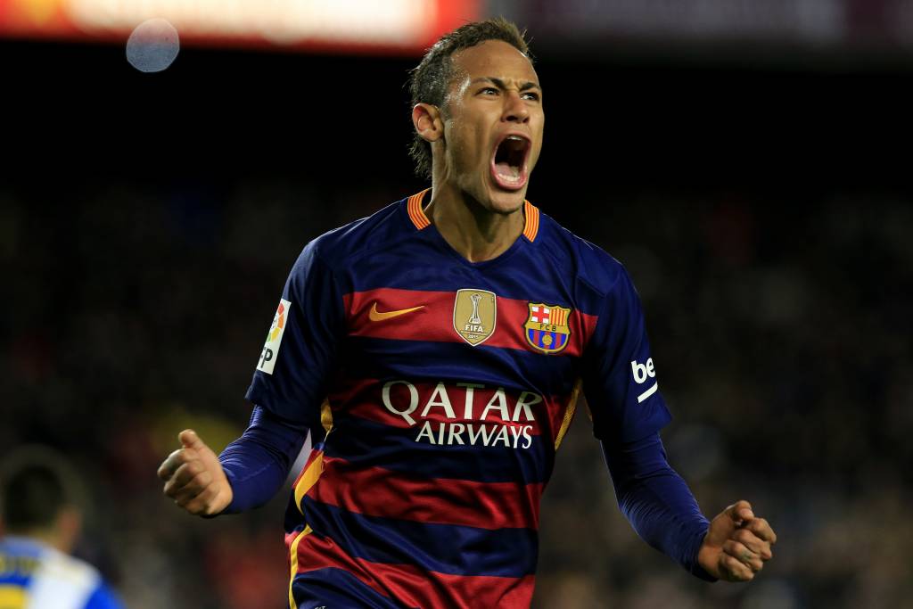 Neymar também teve boa atuação e deixou sua marca aos 42 minutos do segundo tempo (foto: Pau Barrena/AFP)