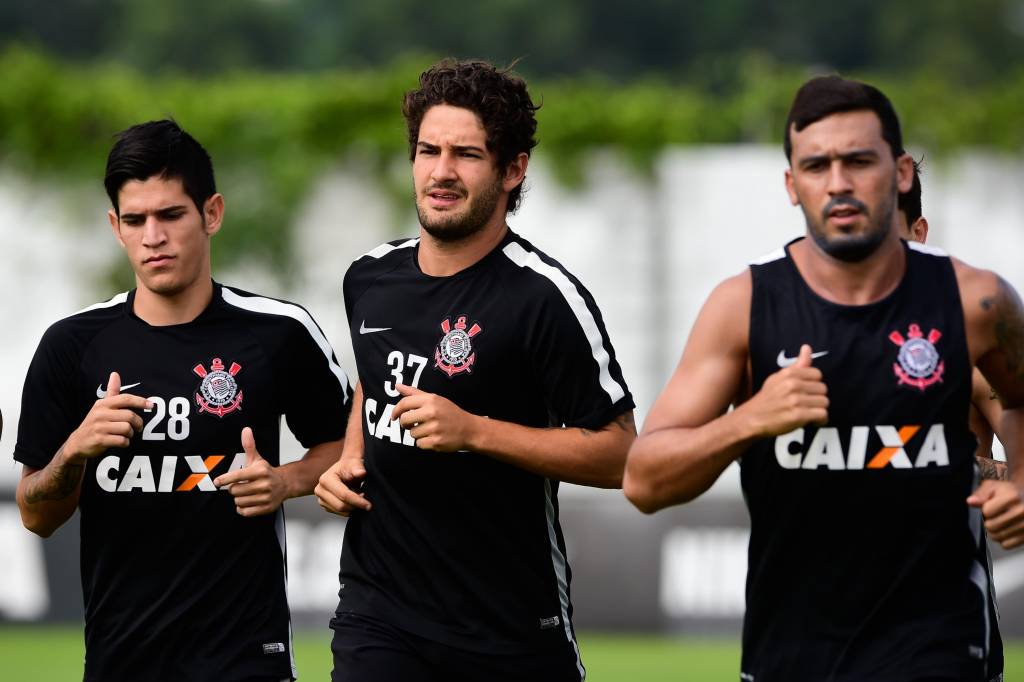 Alexandre Pato segue a rotina de treinamentos normalmente no Corinthians (foto: Fernando Dantas/Gazeta Press)