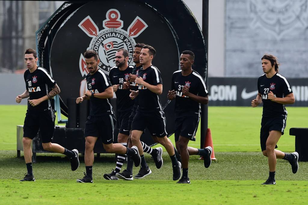 Elenco do Corinthians perdeu peças, mas pode ganhar outras (foto: Fernando Dantas/Gazeta Press)