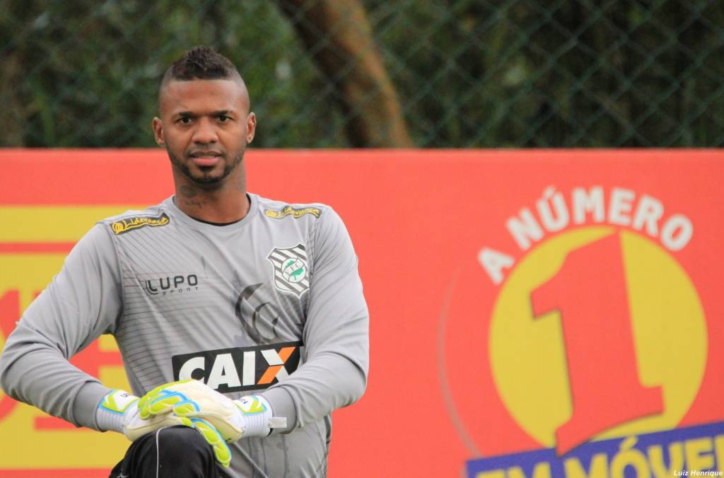 Reserva de Alex Muralha no Figueirense em 2015, Felipe acertou sua volta ao Bragantino (foto: divulgação)