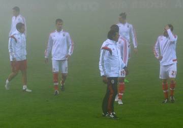 Neblina fez a partida entre Nacional e Benfica ser adiada (Foto: Rui Silva/AFP)