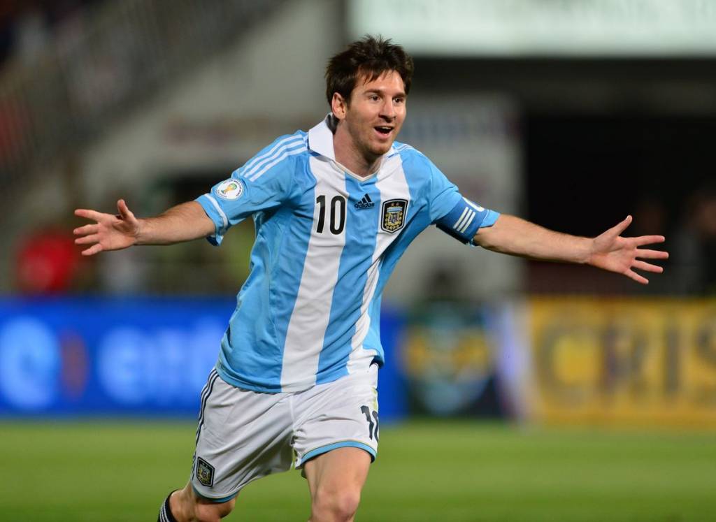 Messi foi medalha de ouro com a Argentina em 2008 (Foto: MARTIN BERNETTI/AFP)