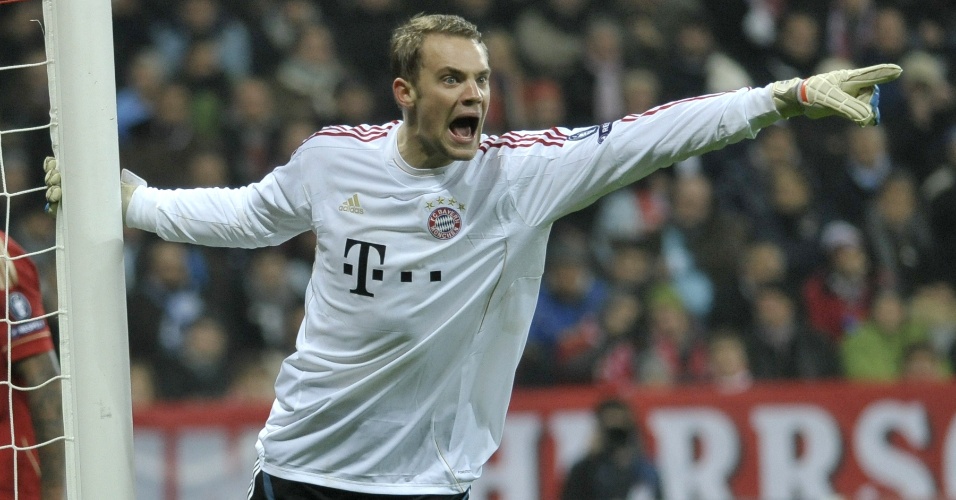 Neuer sentiu incômodo na panturrilha e será poupado pelo técnico Carlo Ancelotti (Foto: GUENTER SCHIFFMANN/AFP)