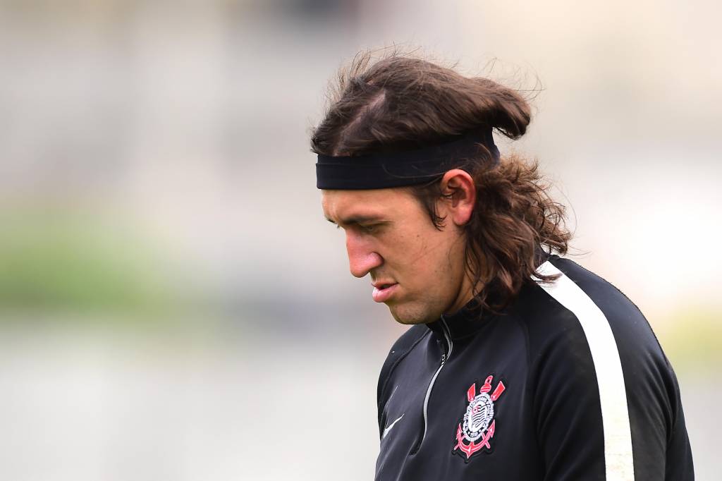 Goleiro voltou a treinar normalmente e segue com o Corinthians para os Estados Unidos (foto: Sergio Barzaghi/Gazeta Press)