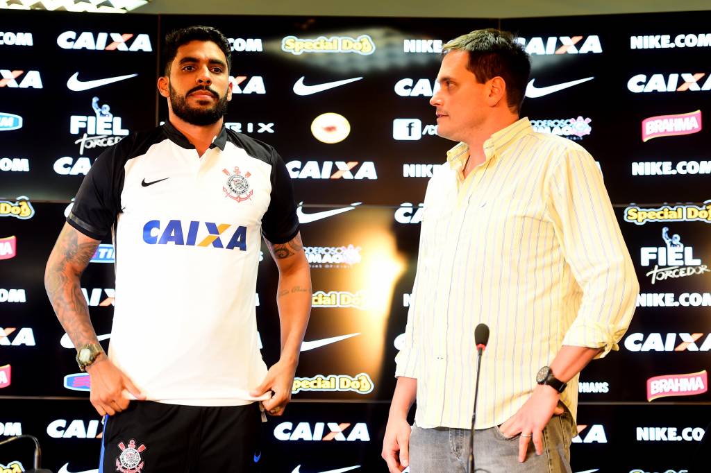 Vilson foi apresentado, mas quem mais falou foi o diretor Edu Ferreira (foto: Sergio Barzaghi/Gazeta Press)