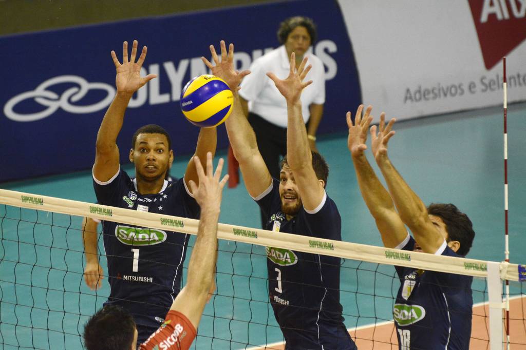 Cruzeiro perdeu set, mas venceu sem grandes sustos o Paquetá (Foto: Divulgação/CBV)